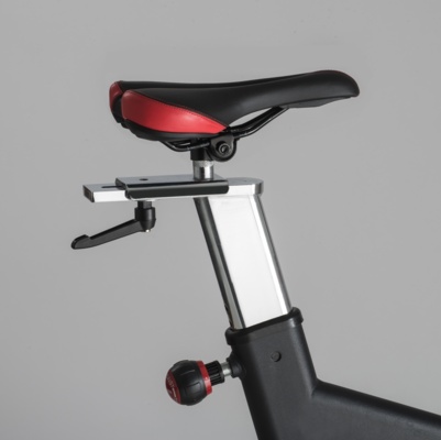 SRX300 SADDLE SDJUSTMENT.jpg