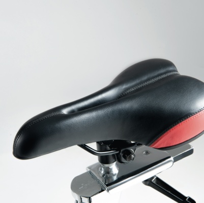 SRX700 SADDLE.jpg